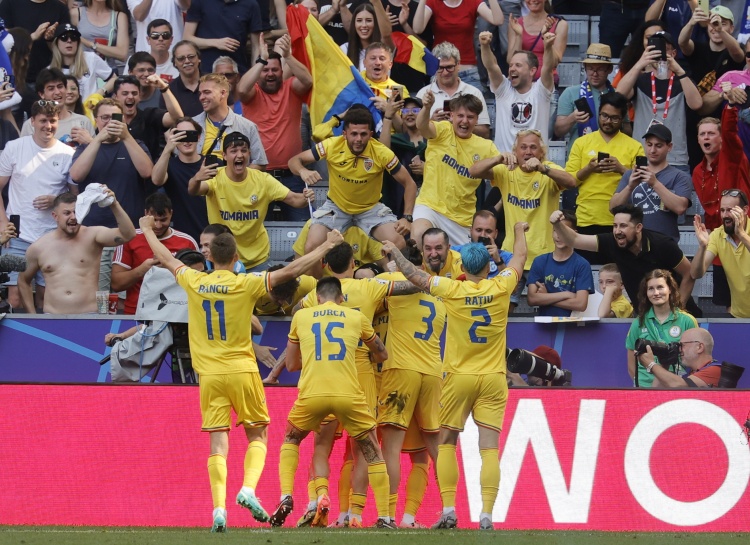 24年的等待！罗马尼亚拿到队史欧洲杯第二胜，赛前胜率6%胜率垫底